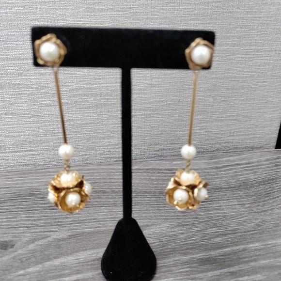Henri Bendel Earrings - Picture 2 of 5